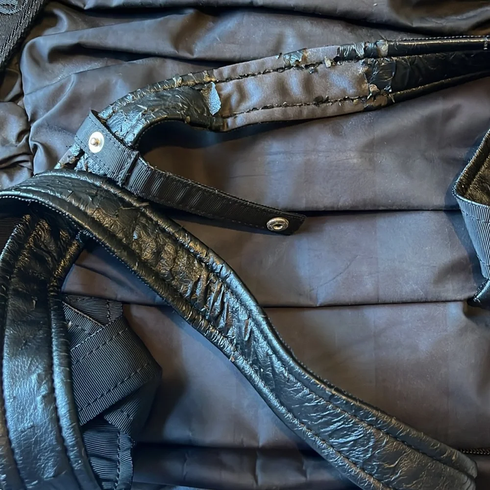 Lululemon gym / travel / diaper bag - Picture 7 of 8